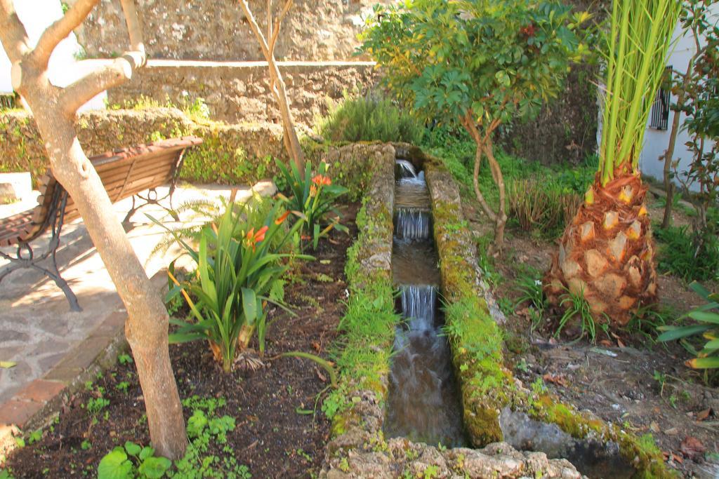 La Fuente De El Nacimiento Guest House Benamahoma Bagian luar foto