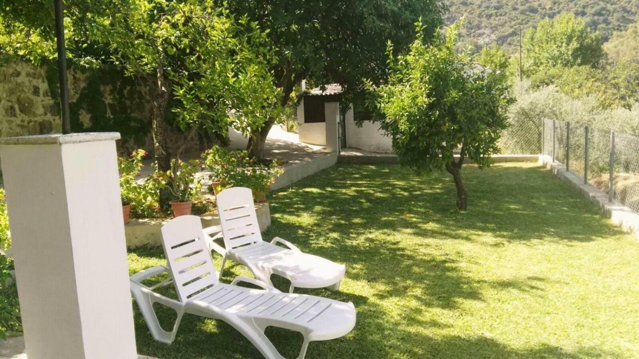 La Fuente De El Nacimiento Guest House Benamahoma Bagian luar foto