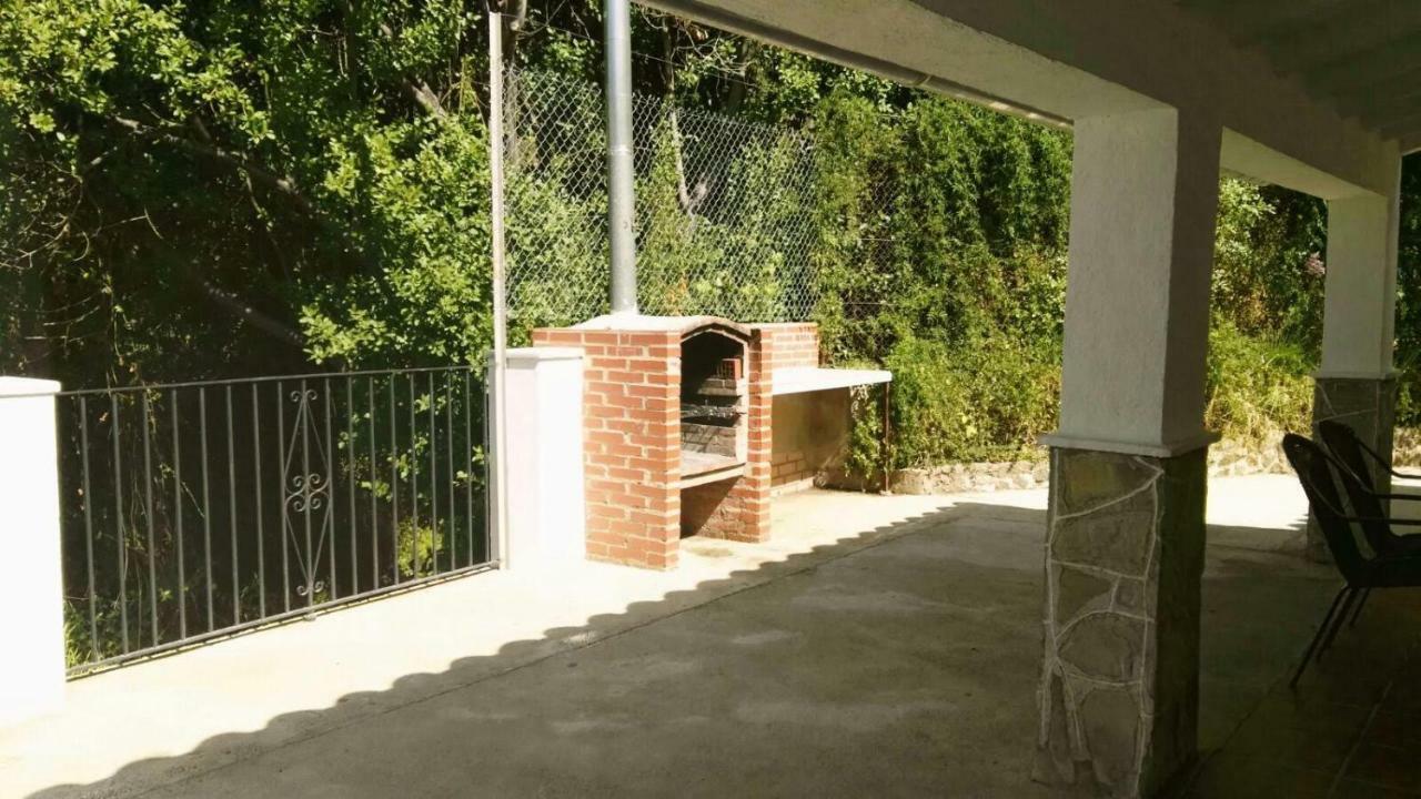 La Fuente De El Nacimiento Guest House Benamahoma Bagian luar foto